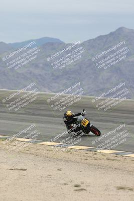 media/Nov-15-2025-Race Pace (Sat) [[8de605a2d8]]/Verified Riders/Bowl (1020am)/